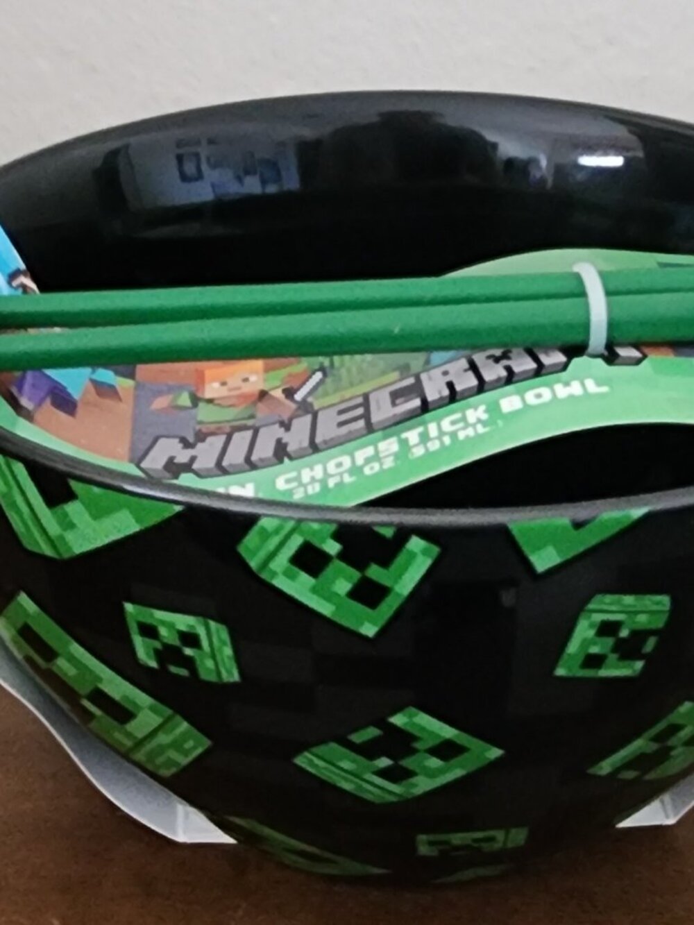Bioworld Minecraft Creeper Faces 20 Oz Black Ceramic Ramen Bowl With Chopsticks